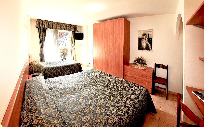 Hotel Alpen Andalo Extérieur photo