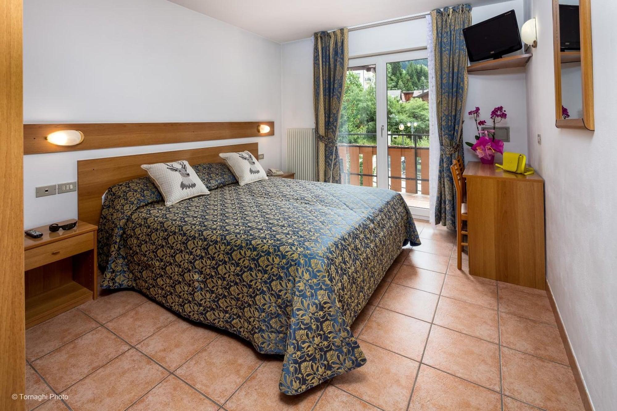 Hotel Alpen Andalo Extérieur photo