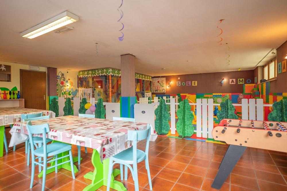 Hotel Alpen Andalo Extérieur photo
